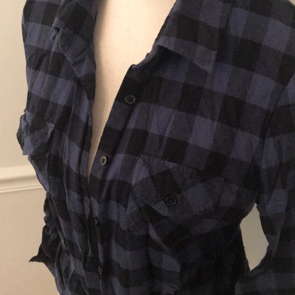 Navy/Black Soft Lightweight Button-up Flannel! - Picture 2 of 5